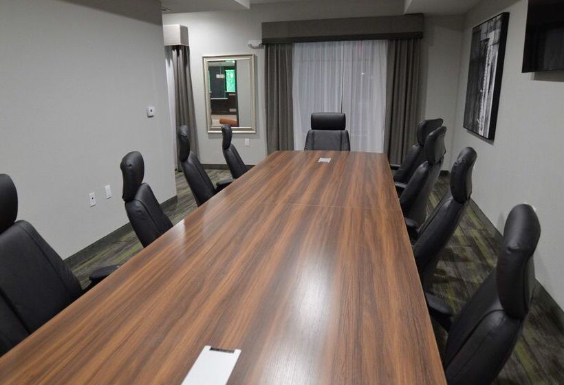 בית מלון כפרי Best Western Plus Bay City Inn & Suites