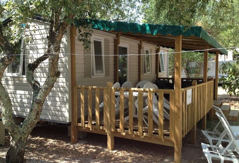 酒店 3 Bedroom Chalets Camping Leï Suves   Joycasa