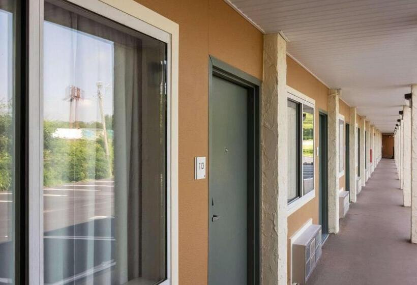 هتل Econo Lodge East Ridge