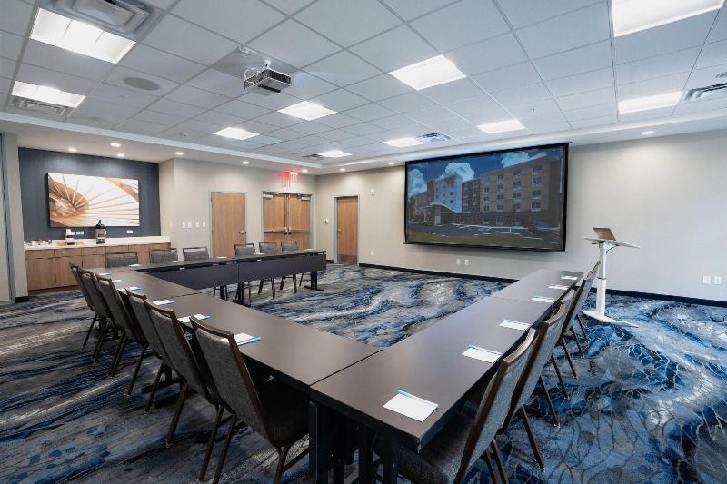 فندق Fairfield Inn & Suites By Marriott Gainesville I 75