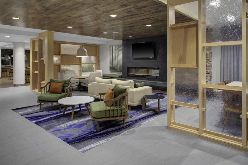 هتل Fairfield Inn & Suites By Marriott Roanoke Salem