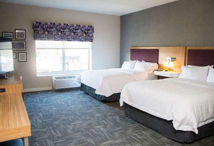هتل Hampton Inn & Suites By Hilton Warrington Horsham