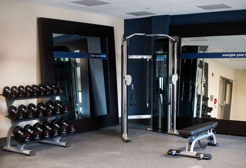هتل Hampton Inn & Suites By Hilton Warrington Horsham