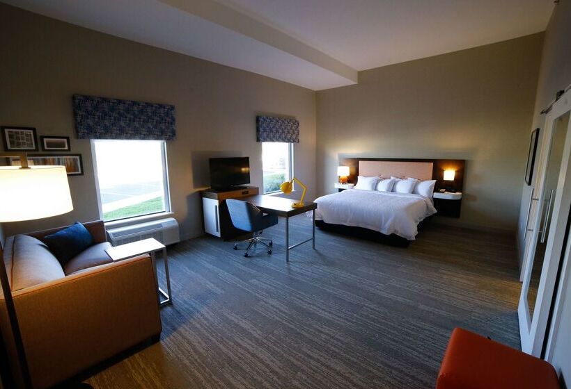 酒店 Hampton Inn & Suites Forest City