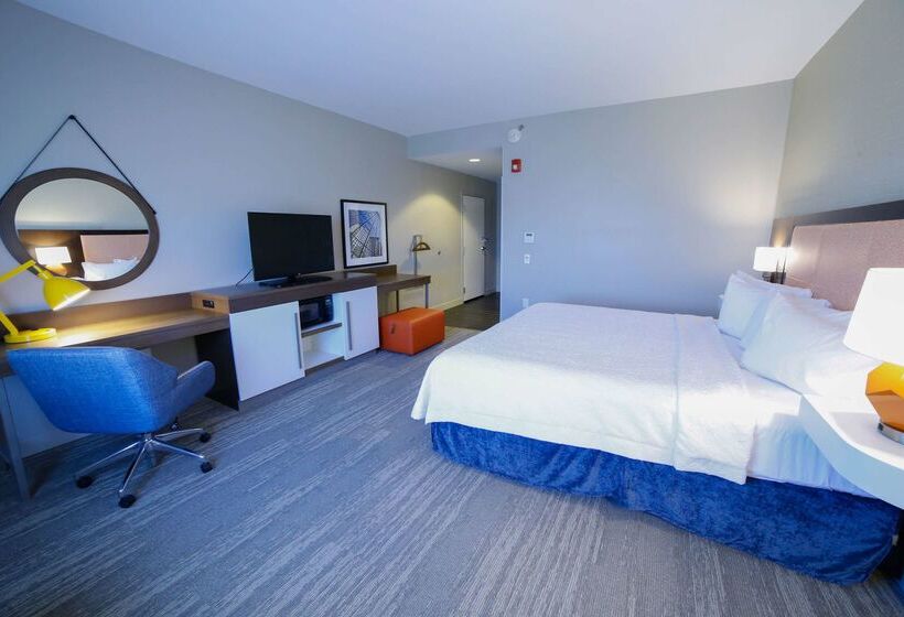 酒店 Hampton Inn & Suites Forest City