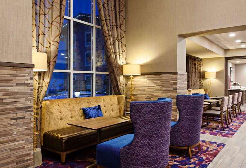 هتل Hampton Inn & Suites Leavenworth