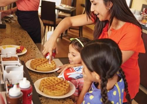 Отель Hampton Inn & Suites Menomonie Uw Stout