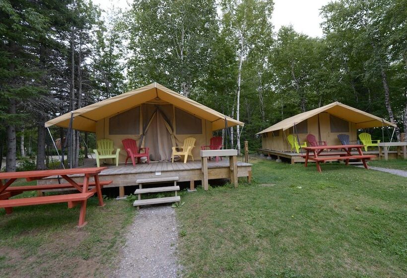 هتل Les Prets A Camper Du Camping Tadoussac