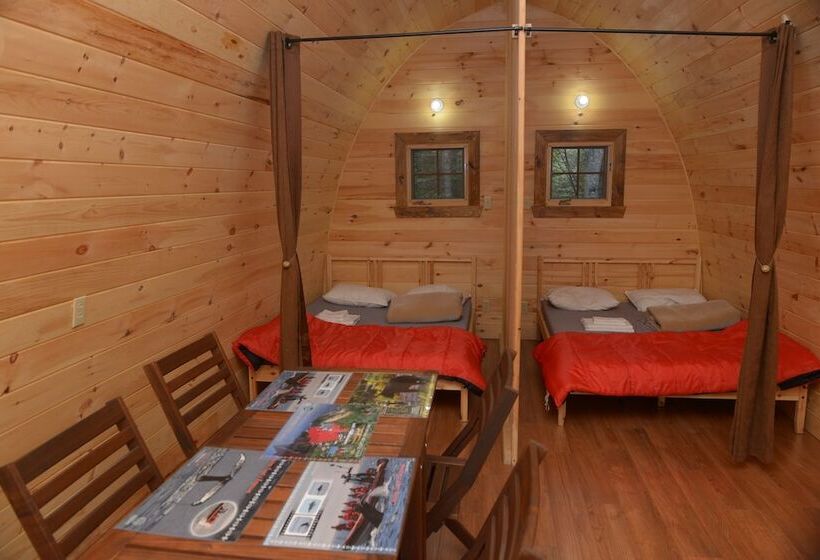 هتل Les Prets A Camper Du Camping Tadoussac