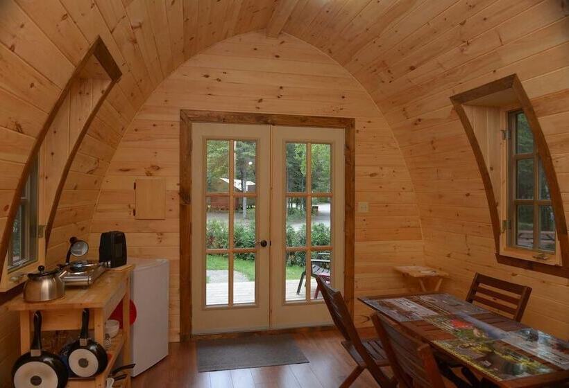 هتل Les Prets A Camper Du Camping Tadoussac
