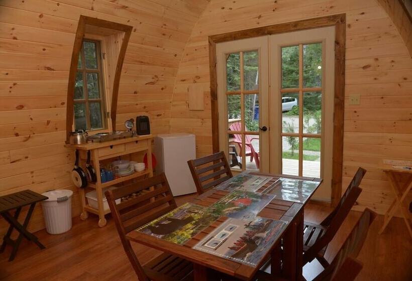 هتل Les Prets A Camper Du Camping Tadoussac