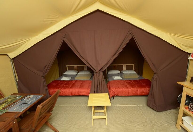 هتل Les Prets A Camper Du Camping Tadoussac