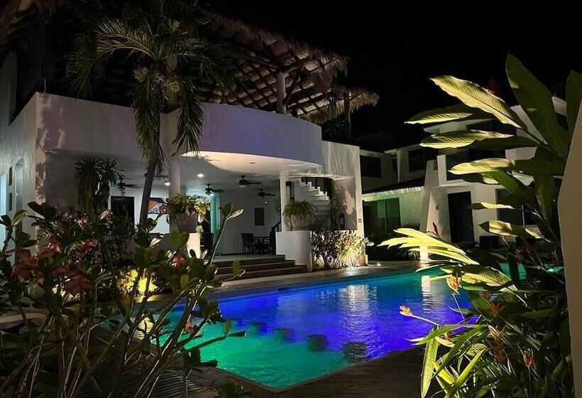 هتل Villas Maria Isabel