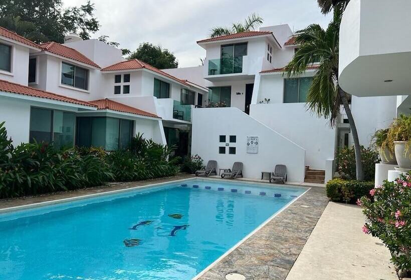 هتل Villas Maria Isabel