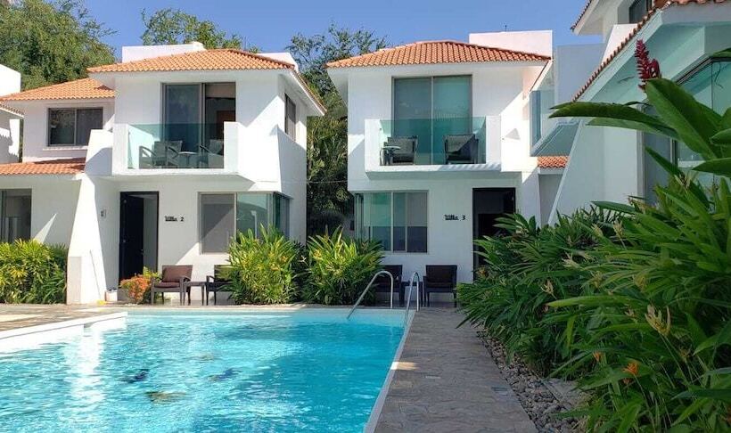 هتل Villas Maria Isabel