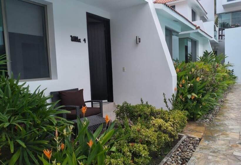 هتل Villas Maria Isabel