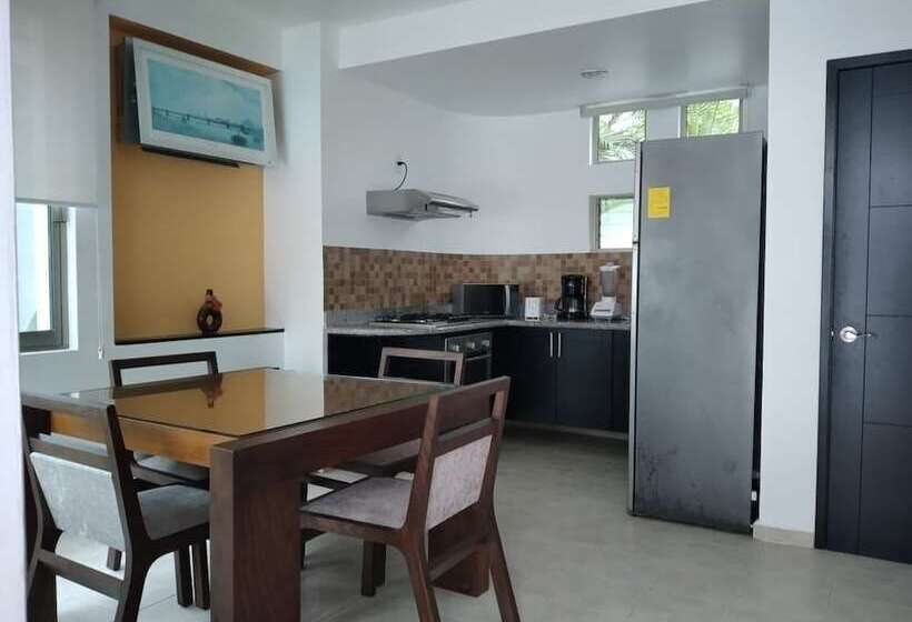 هتل Villas Maria Isabel