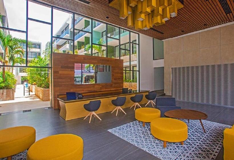 בית מלון כפרי Klr The City Condos