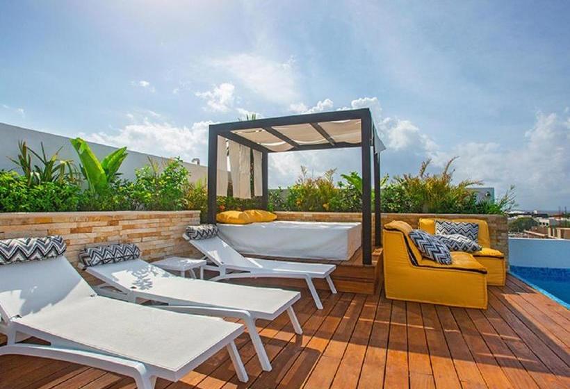 בית מלון כפרי Klr The City Condos