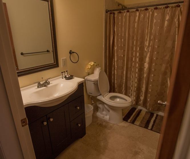 بنسيون Oceanfront Legacy