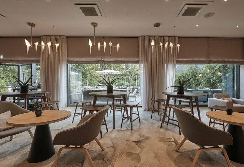 Ac Hotel By Marriott Berlin Humboldthain Park