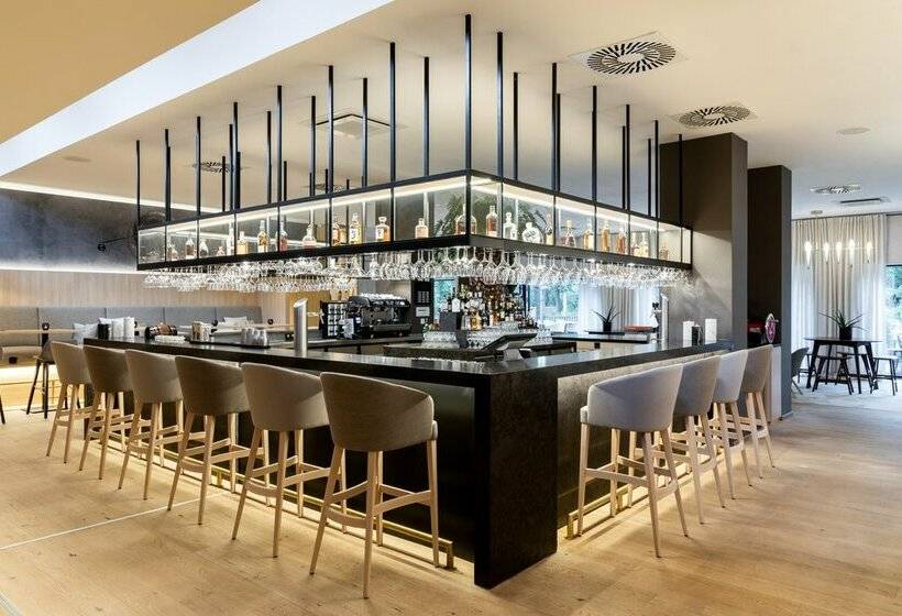 Ac Hotel By Marriott Berlin Humboldthain Park