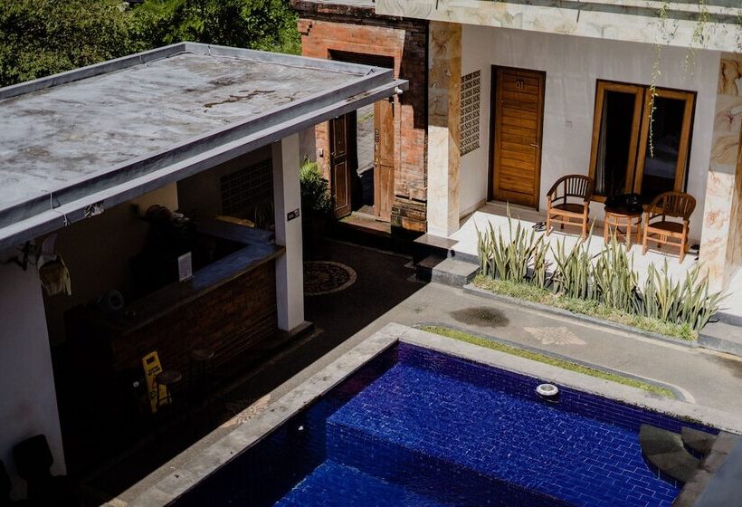 هاستل Kayuma House Canggu