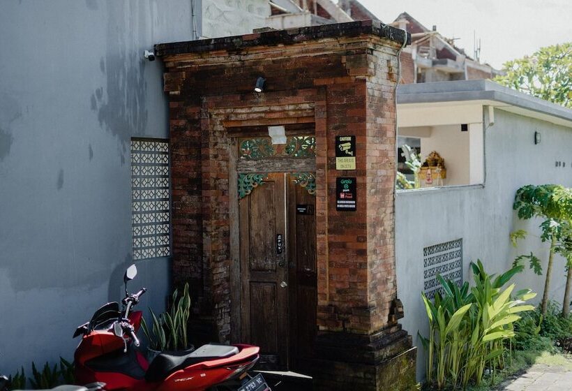 هاستل Kayuma House Canggu