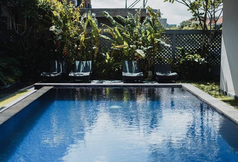 هاستل Kayuma House Canggu