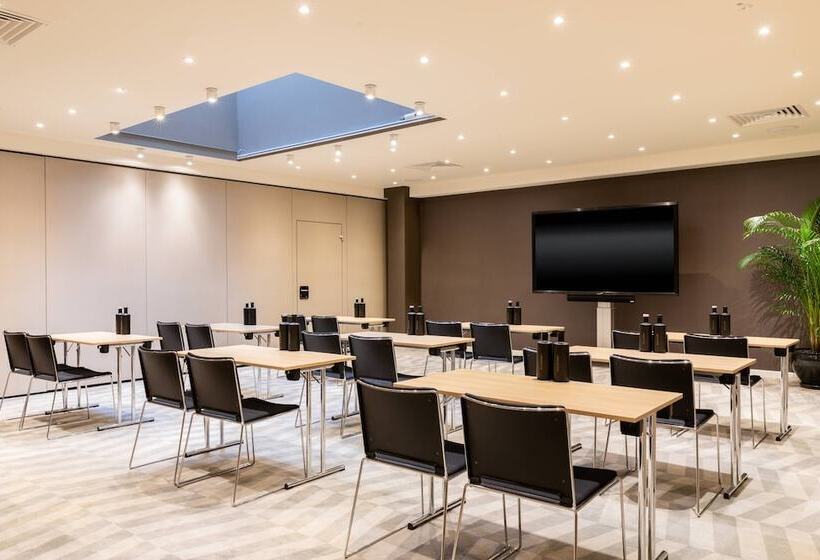 Ac Hotel By Marriott Berlin Humboldthain Park