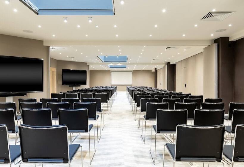 Ac Hotel By Marriott Berlin Humboldthain Park
