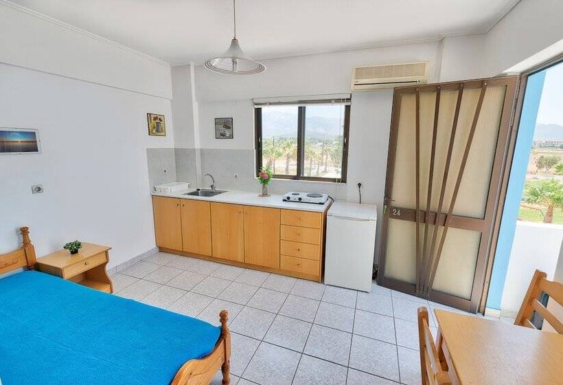 هتل Anthia Apartments