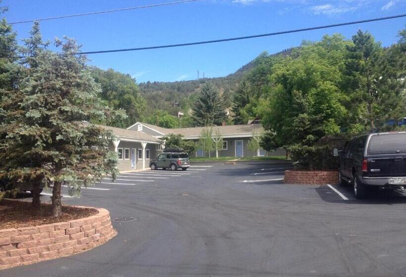 فندق Basalt Mountain Inn
