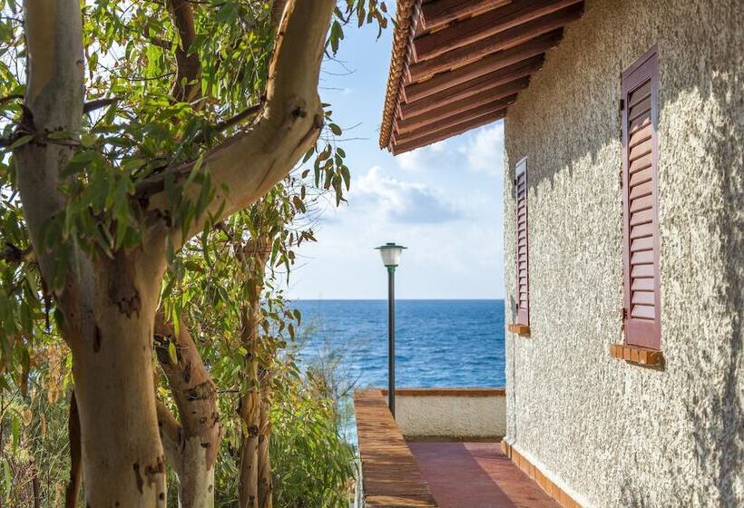 هتل Th Gioiosa Mare   Capo Calavà Village