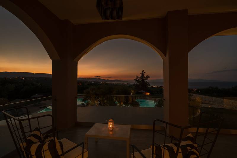 هتل Elegance Luxury Executive Suites  Adults Only