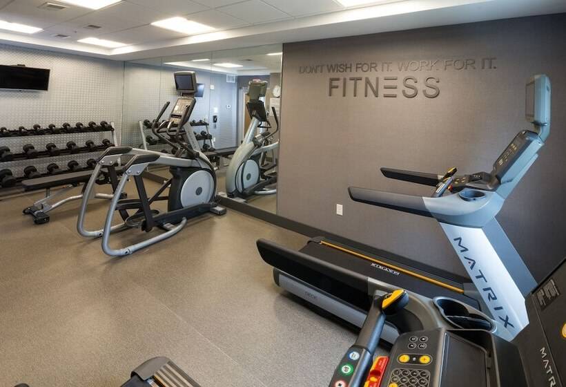 酒店 Fairfield Inn & Suites By Marriott Detroit Chesterfield