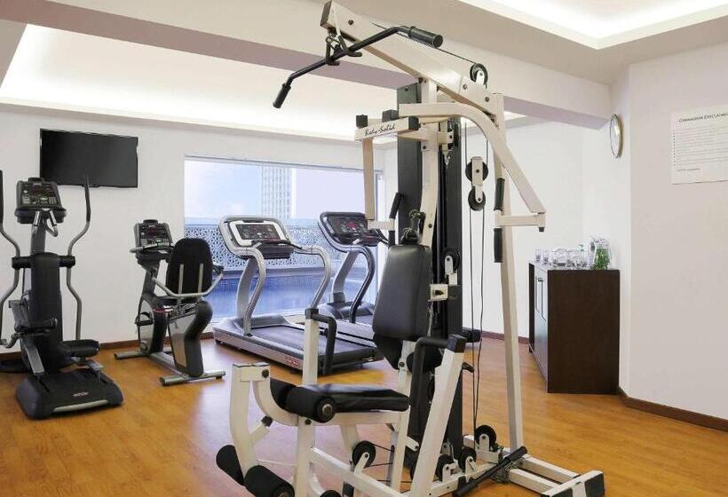 هتل Grand Mercure Vadodara Surya Palace