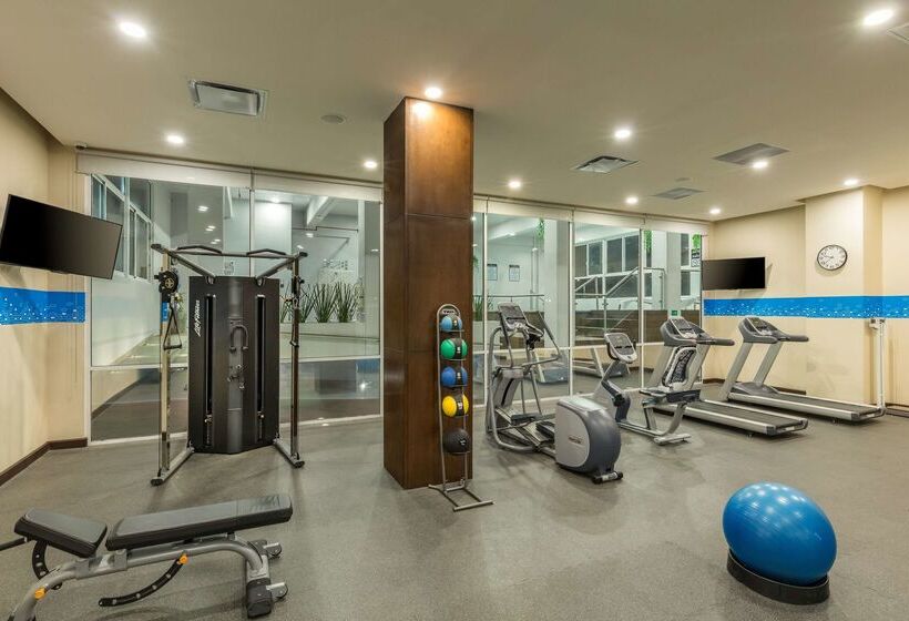 هتل Hampton Inn By Hilton Tijuana