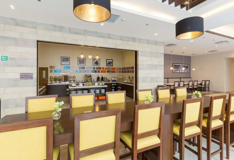 هتل Hampton Inn By Hilton Tijuana