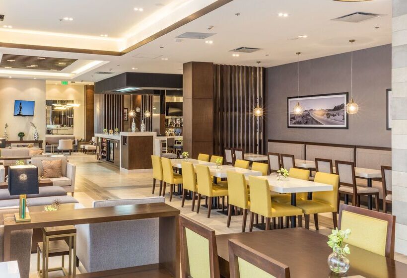 هتل Hampton Inn By Hilton Tijuana