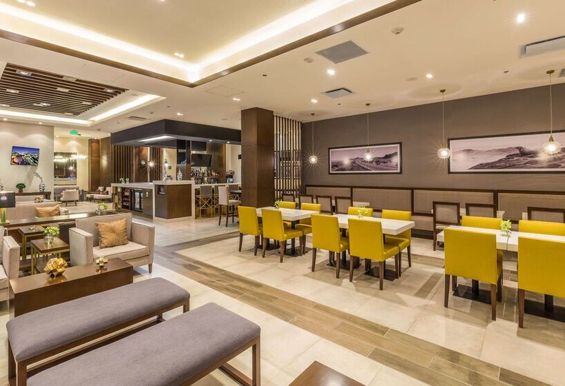 هتل Hampton Inn By Hilton Tijuana