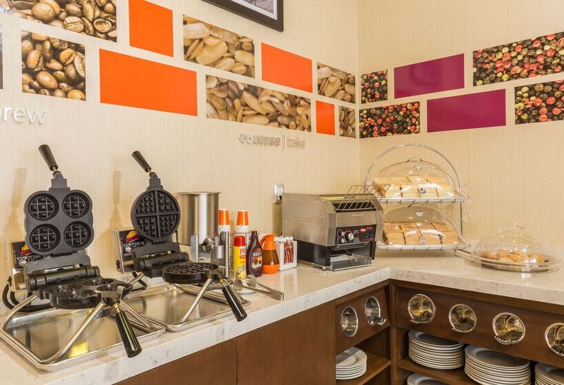هتل Hampton Inn By Hilton Tijuana
