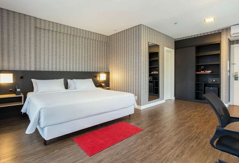 فندق Hilton Garden Inn Itajai Praia Brava