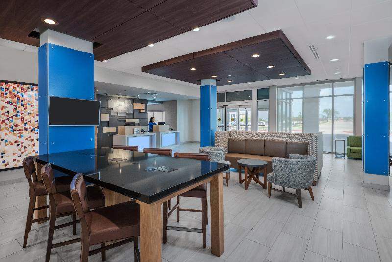 هتل Holiday Inn Express & Suites Bryan   College Station, An Ihg