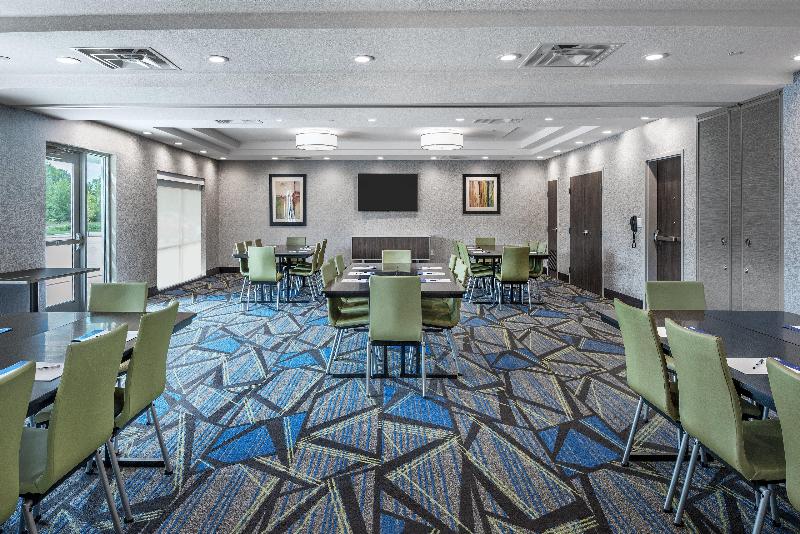 هتل Holiday Inn Express & Suites Bryan   College Station, An Ihg