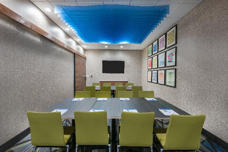 هتل Holiday Inn Express & Suites Bryan   College Station, An Ihg