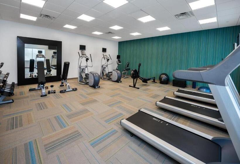 هتل Holiday Inn Express & Suites Bryan   College Station, An Ihg