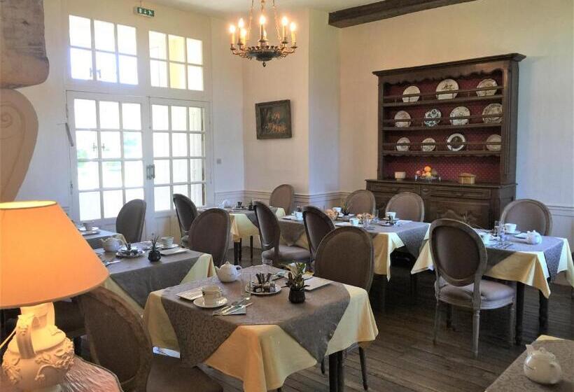 ホテル Hôtel & Spa Château De La Côte   Brantôme