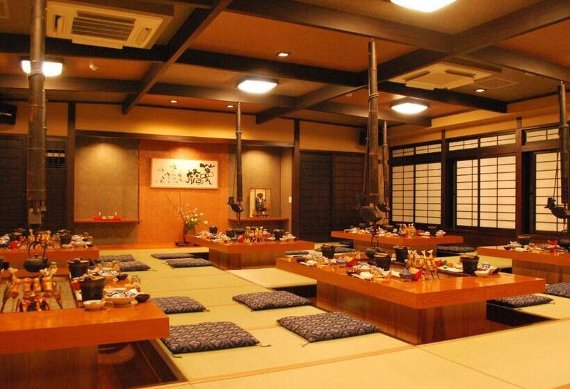 هتل Kazurabashi