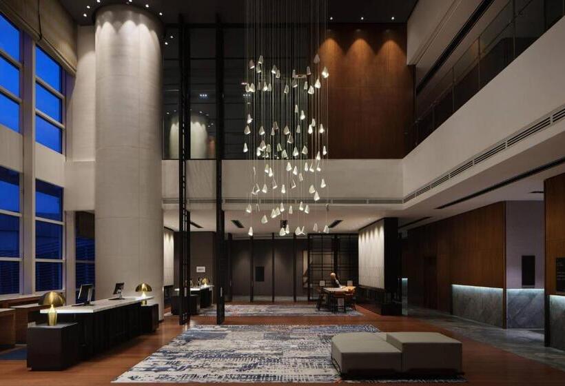 هتل Le Meridien Petaling Jaya